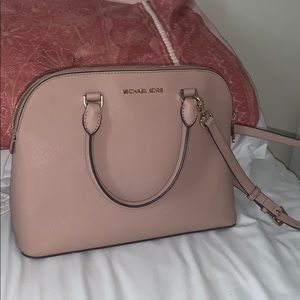 Micheal Khors over shoulder purse